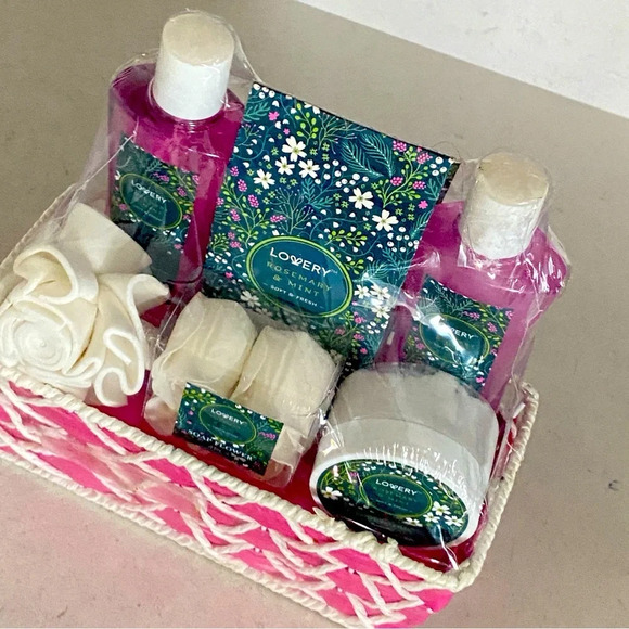9 Pc Home Spa Kit  Rosemary and Mint Gift Set - Picture 11 of 14
